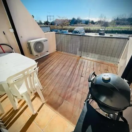 Studio Double Cabine En A 600m De La * Le Grau-du-Roi